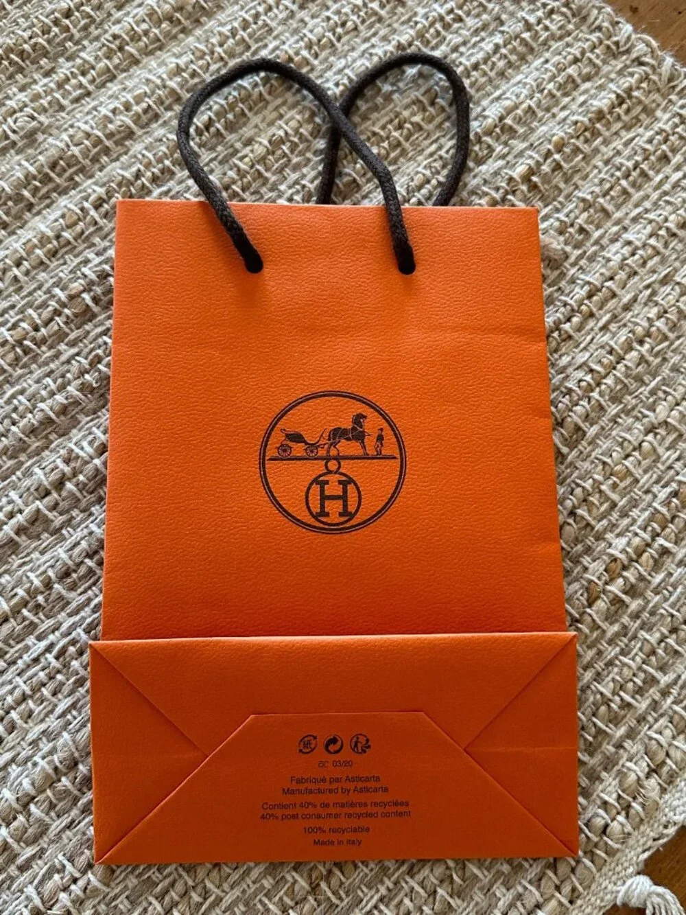 Hermes Paper Shopping Bag Small 9"x6"x3" - Picture 5 of 8